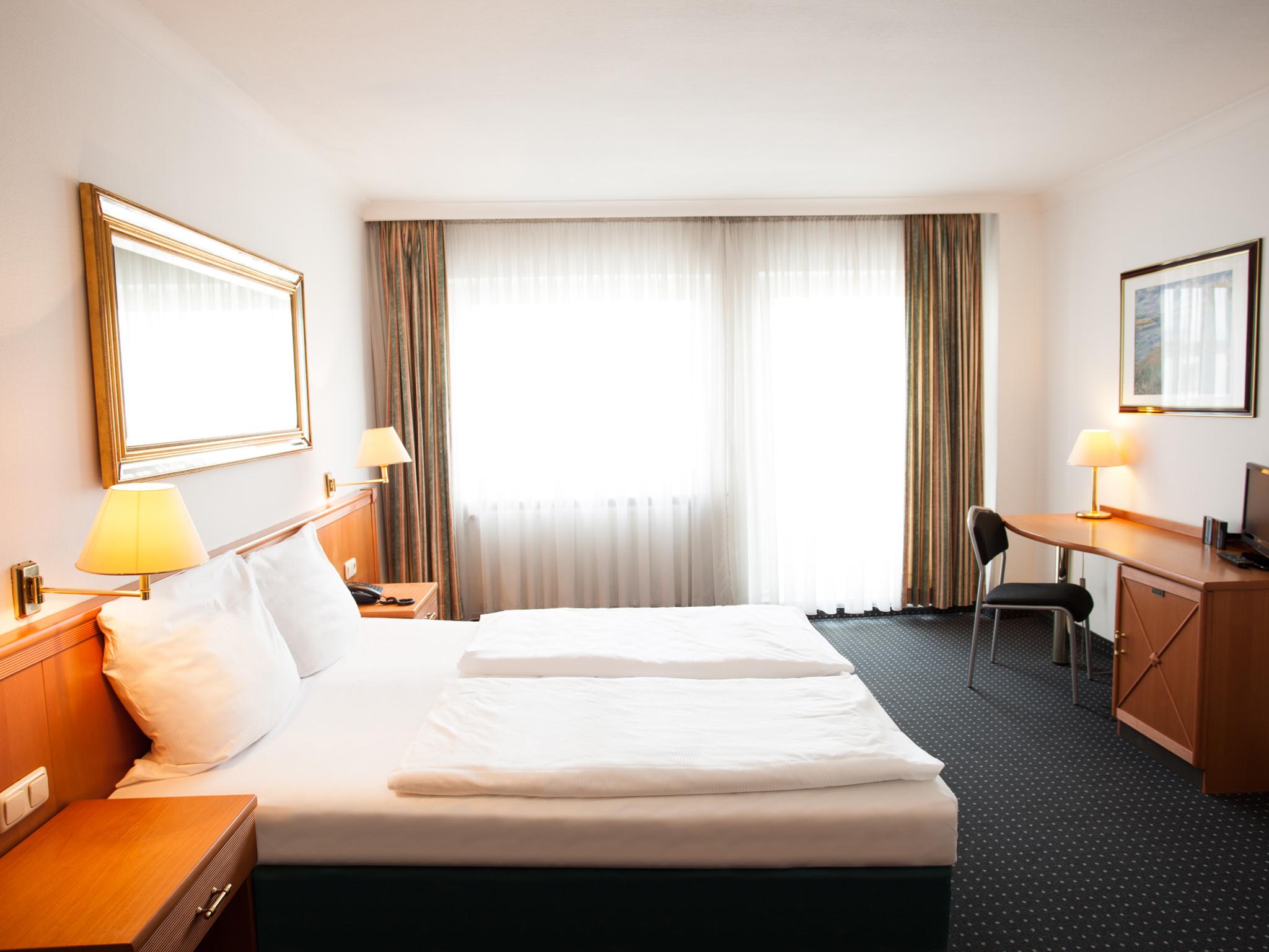 Ina Hotel Royal Cologne Exterior photo