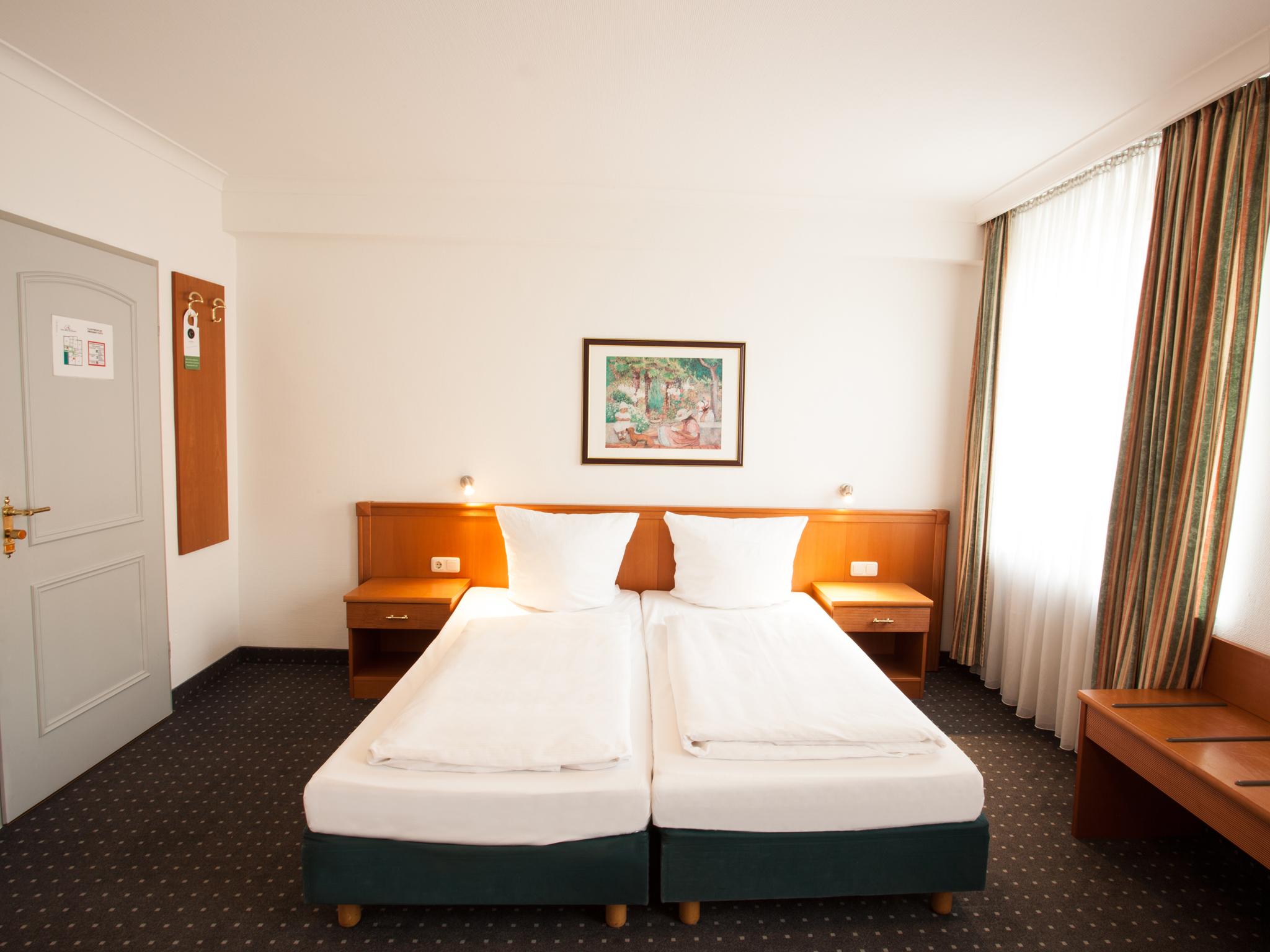Ina Hotel Royal Cologne Exterior photo